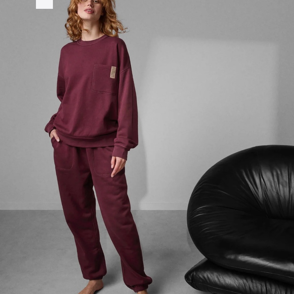 Silksweats'™ reversible crew neck & joggers
Cotton & Washable Silk Oversized fit